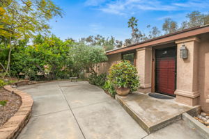 1646 E Tierra Libertia Rd-24