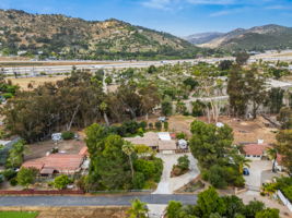 1646 E Tierra Libertia Rd-17