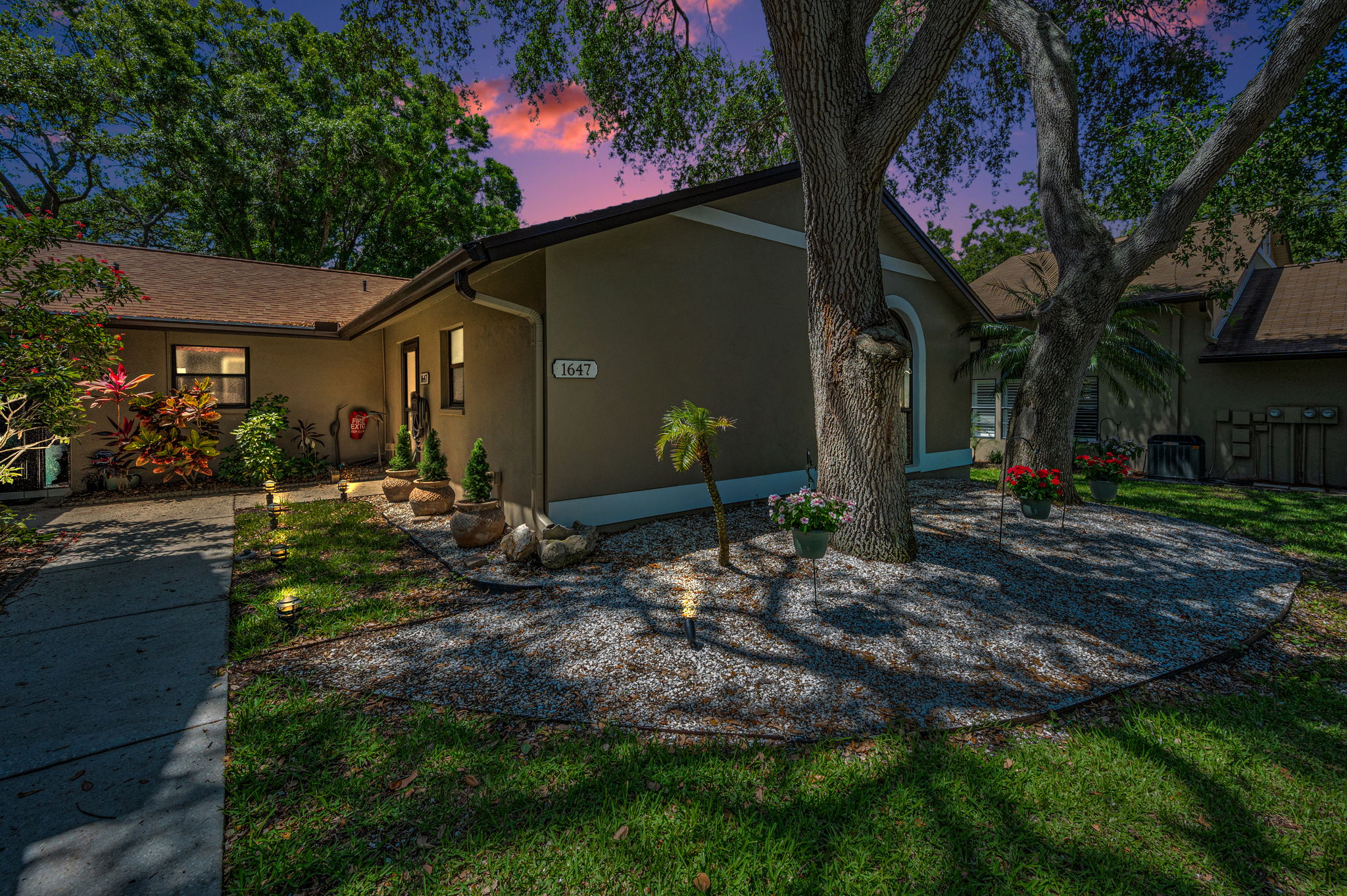 Front Exterior5