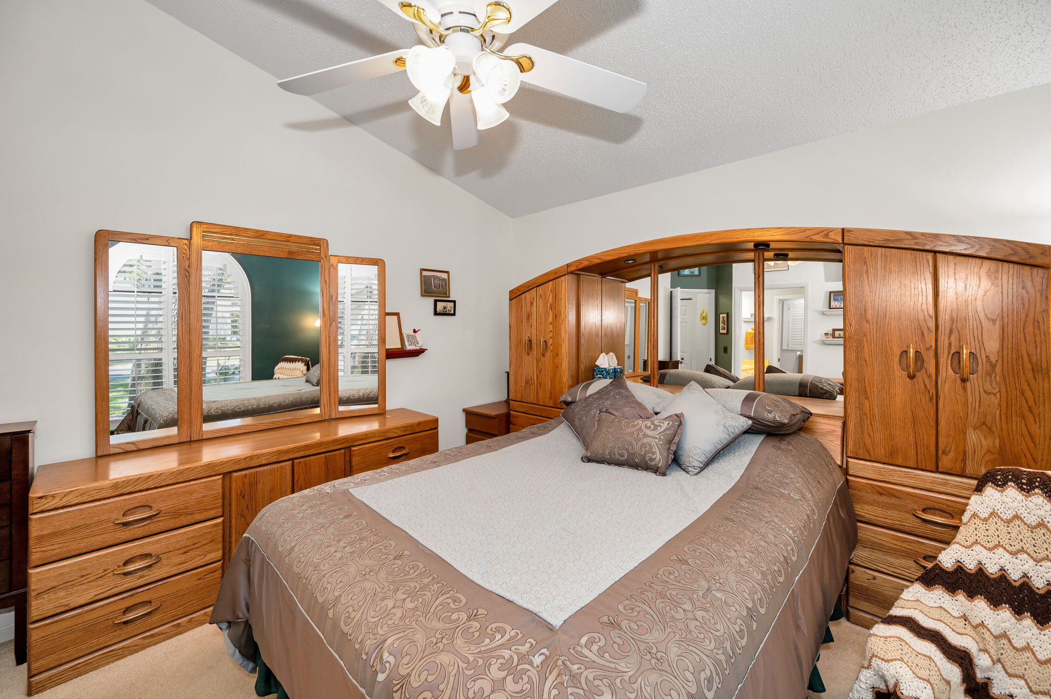 Master Bedroom1b