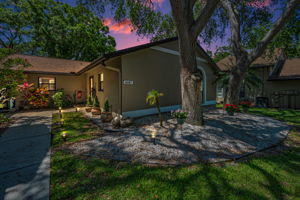 Front Exterior5