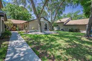Front Exterior4