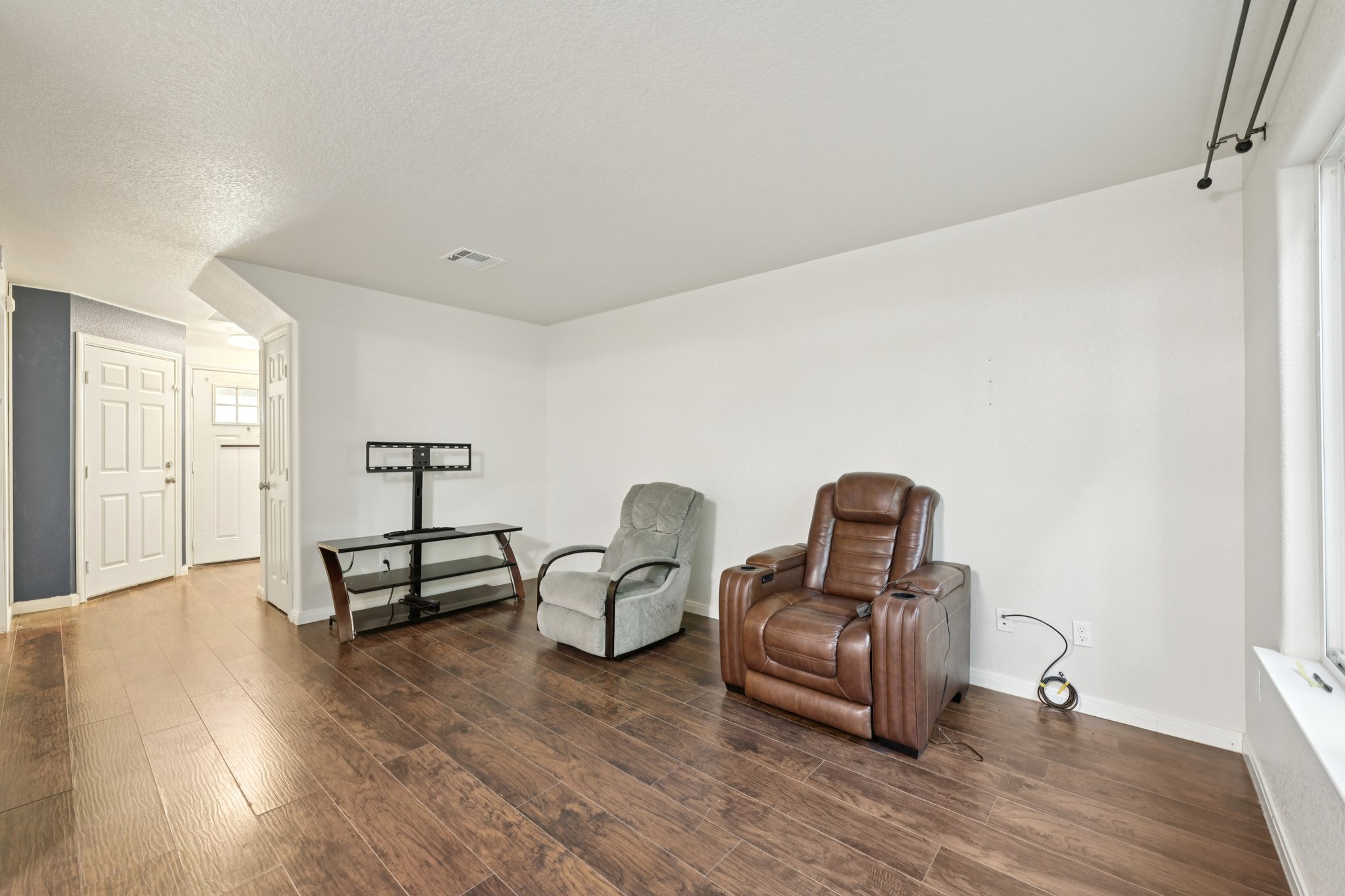 Eastchase St-S0611-015.jpg