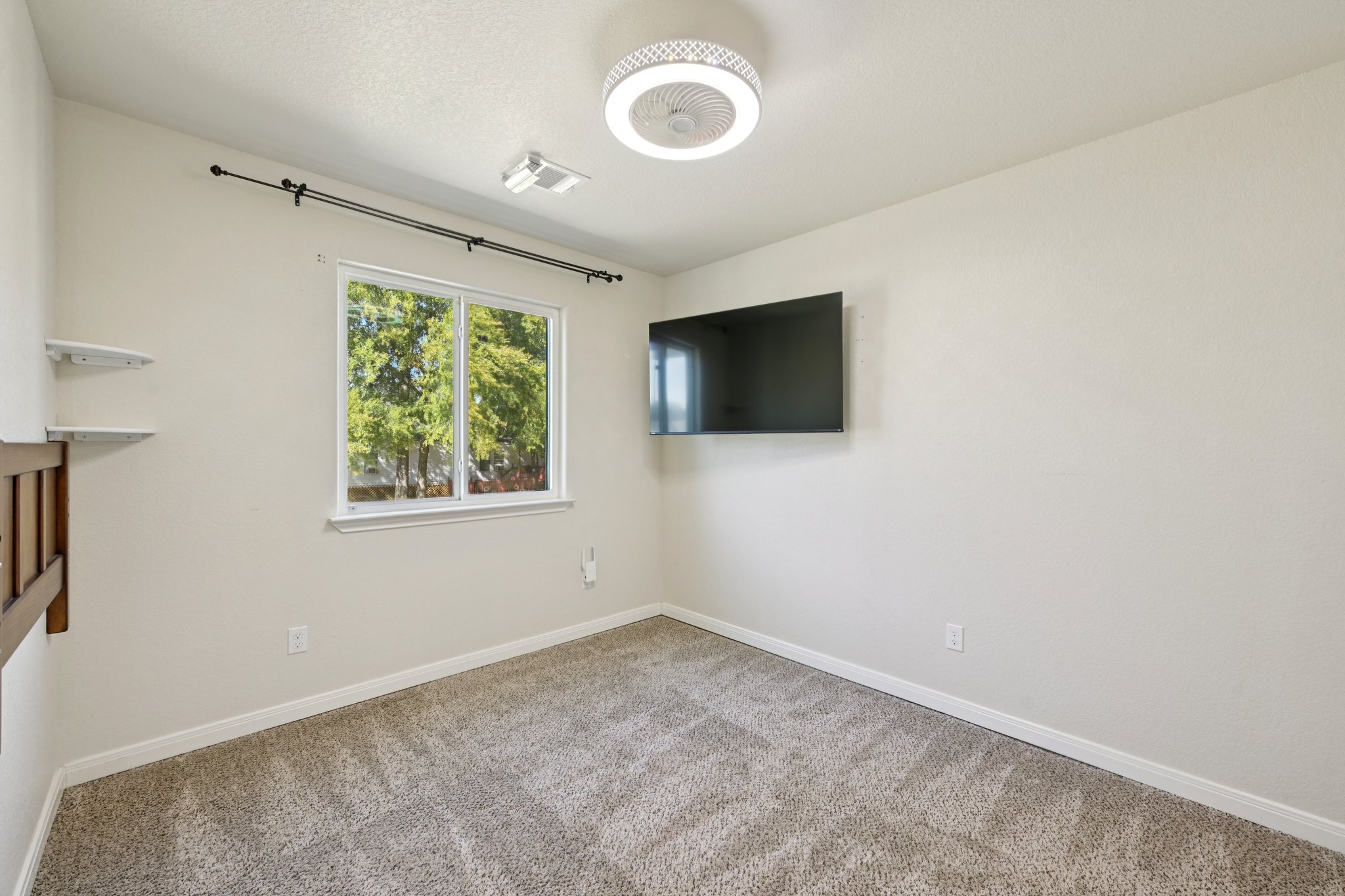 Eastchase St-S0611-025.jpg