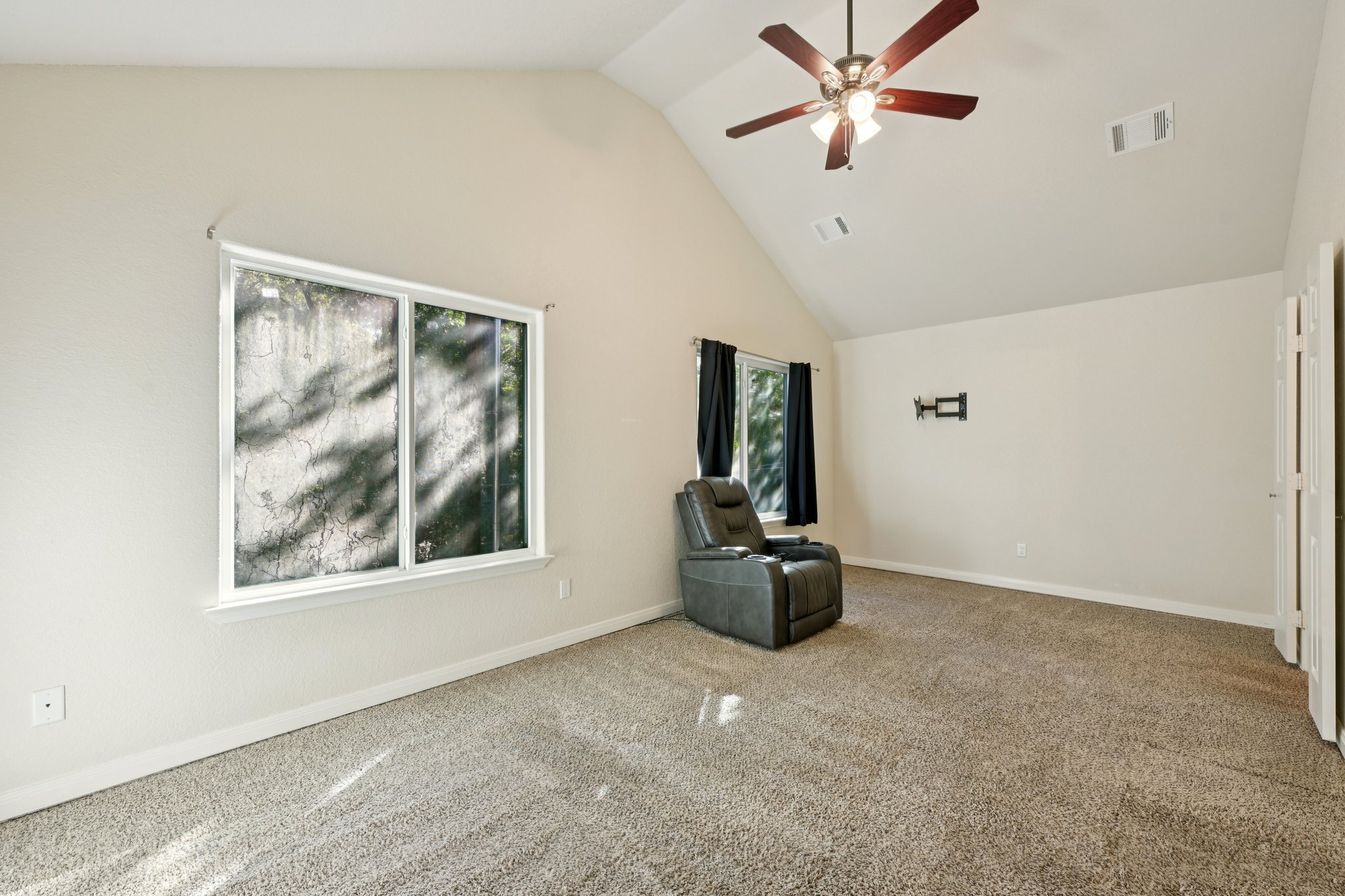 Eastchase St-S0611-028.jpg