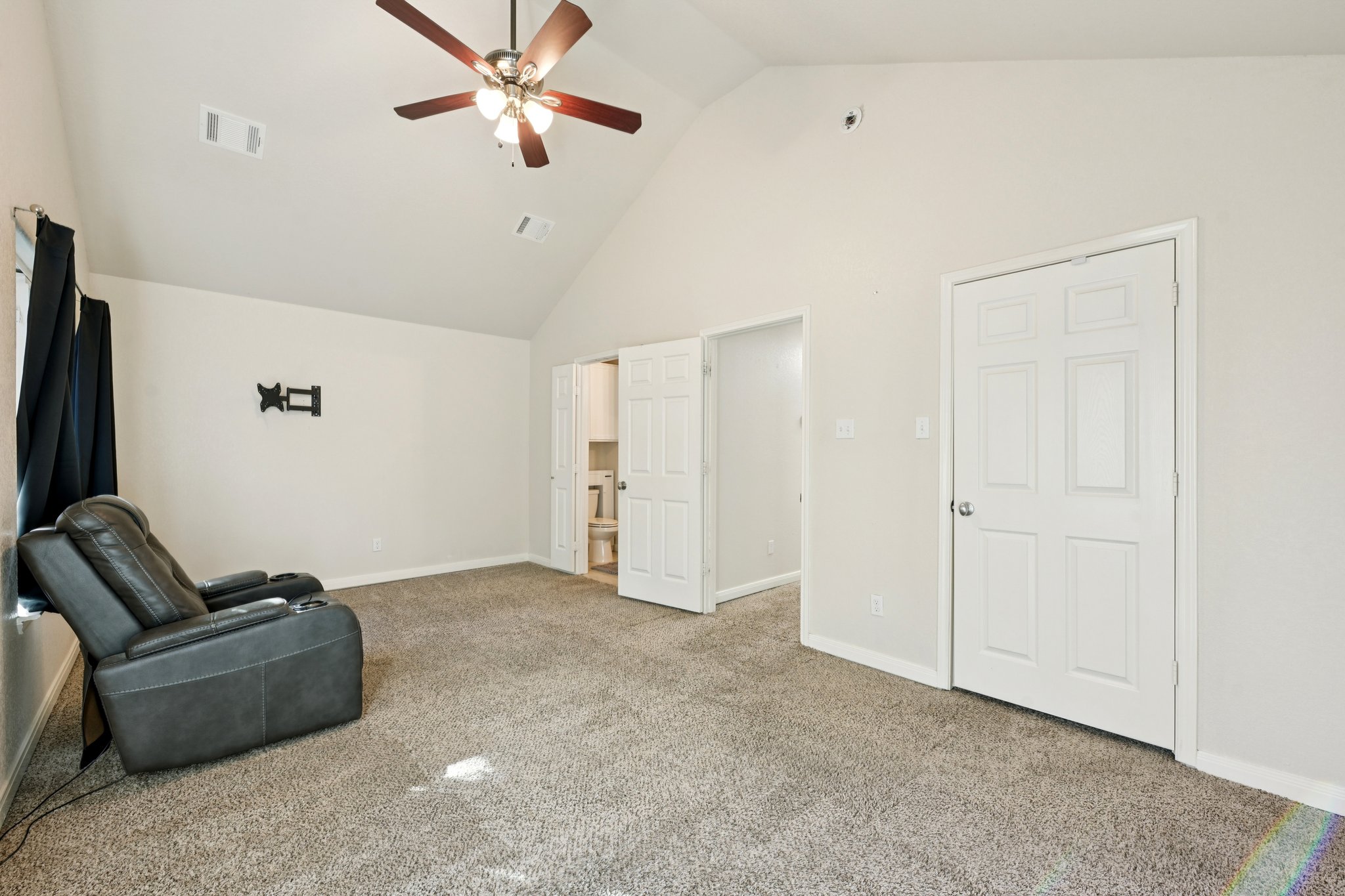 Eastchase St-S0611-029.jpg