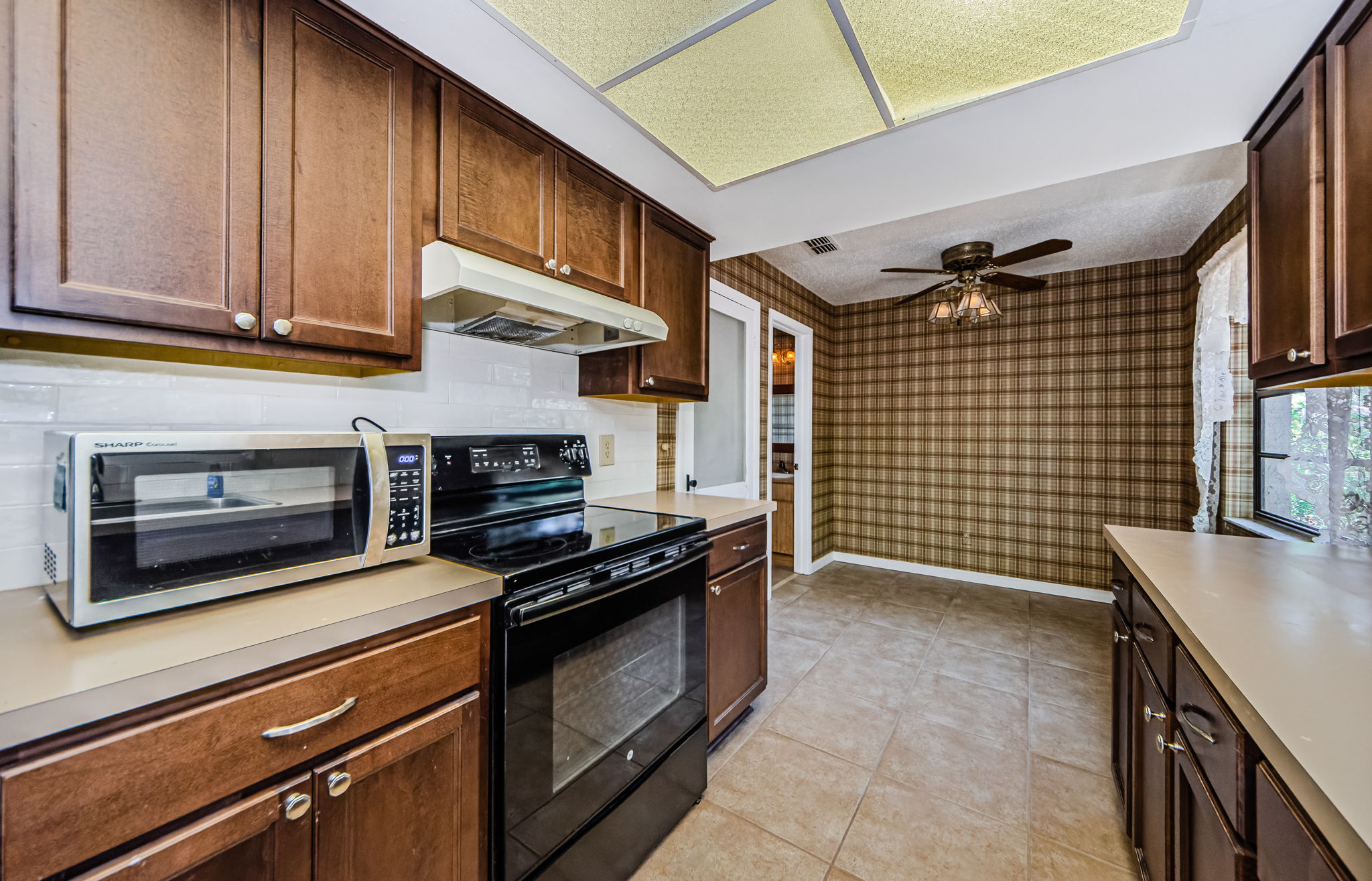 Kitchen 3-4