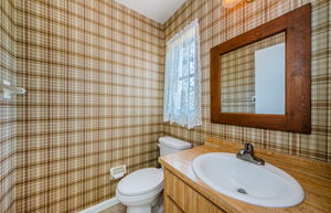 Bathroom 2a-3