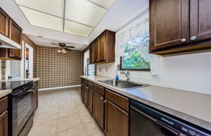 Kitchen 2-4