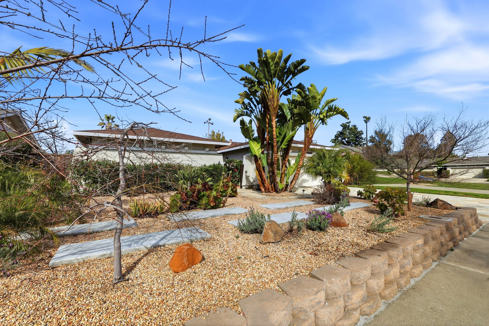 003_f8_165 Carlow Ct