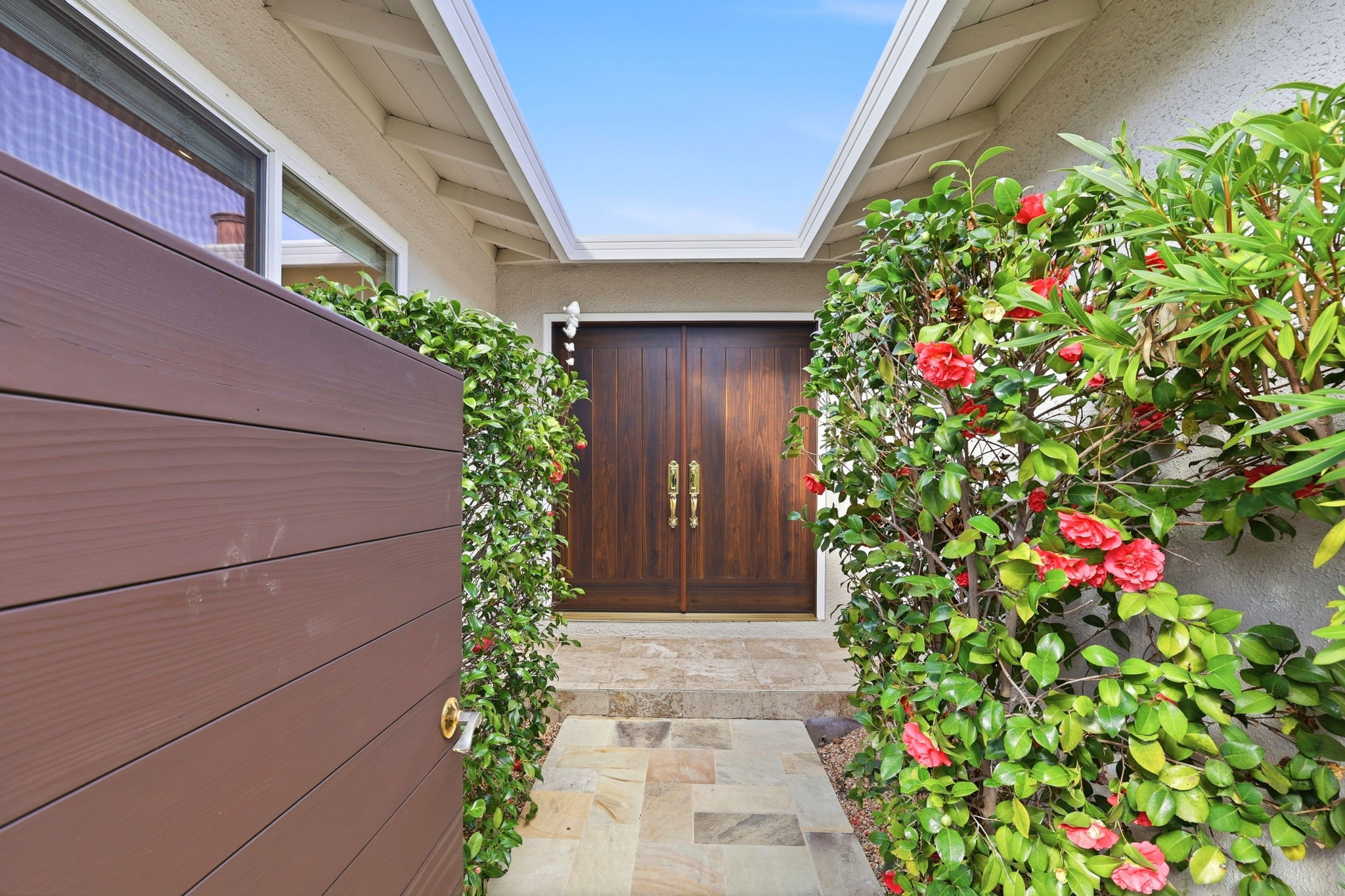 005_f8_165 Carlow Ct