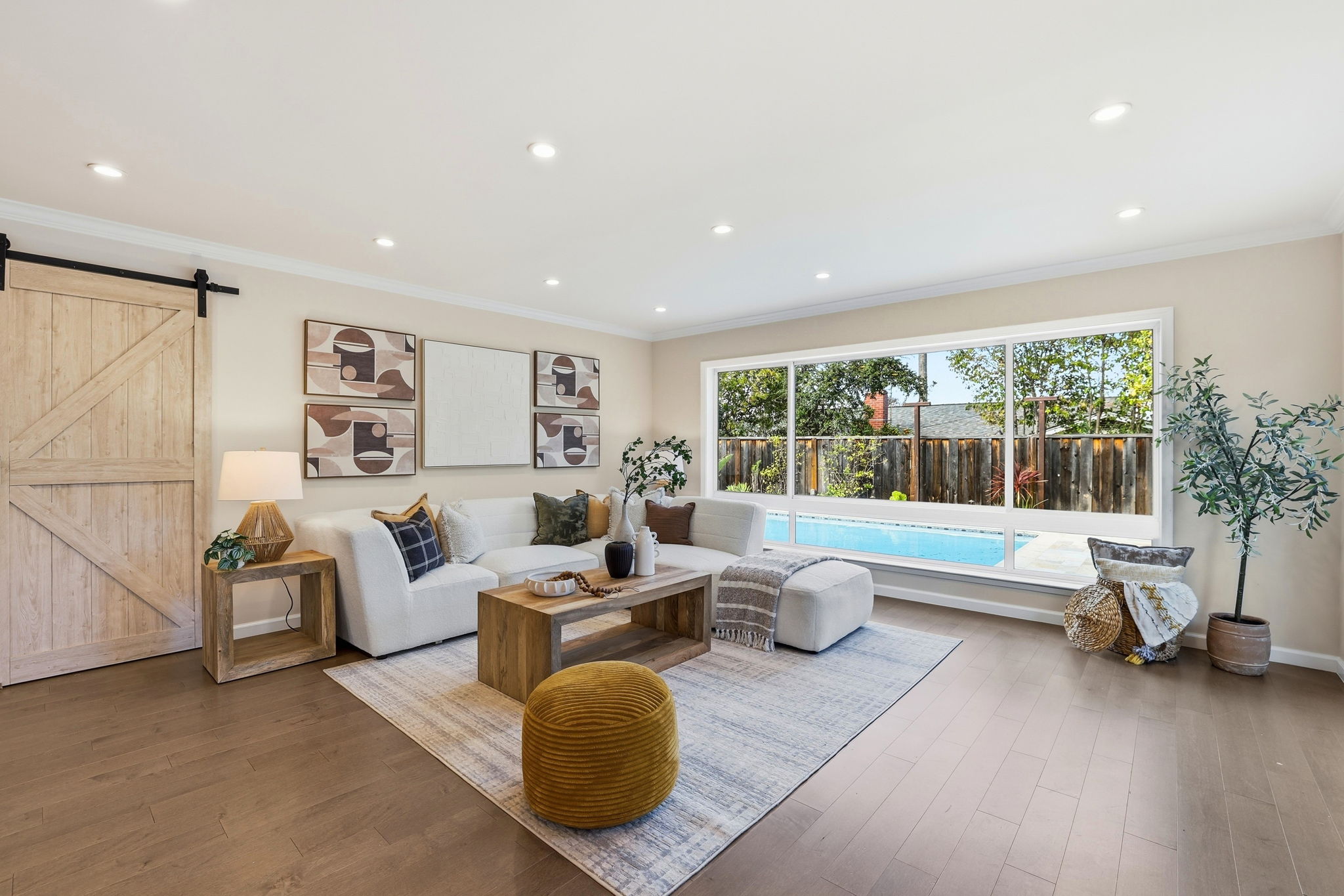 010_f8_165 Carlow Ct