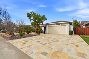 002_f8_165 Carlow Ct