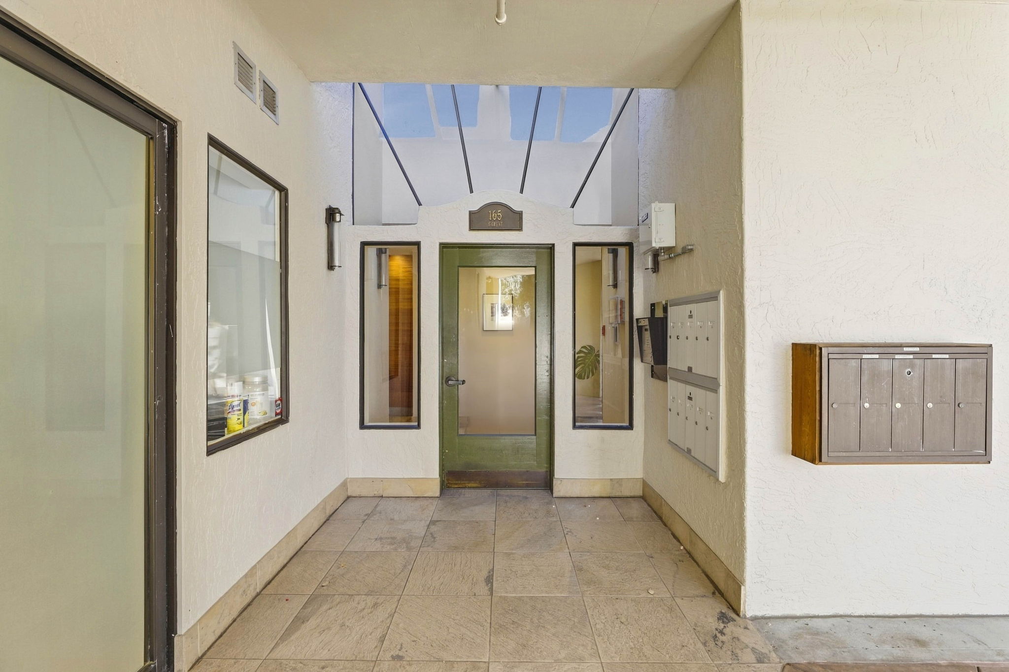 005_F8_165 Forest Ave 2C