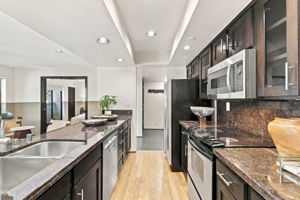 013_F8_165 Forest Ave 2C