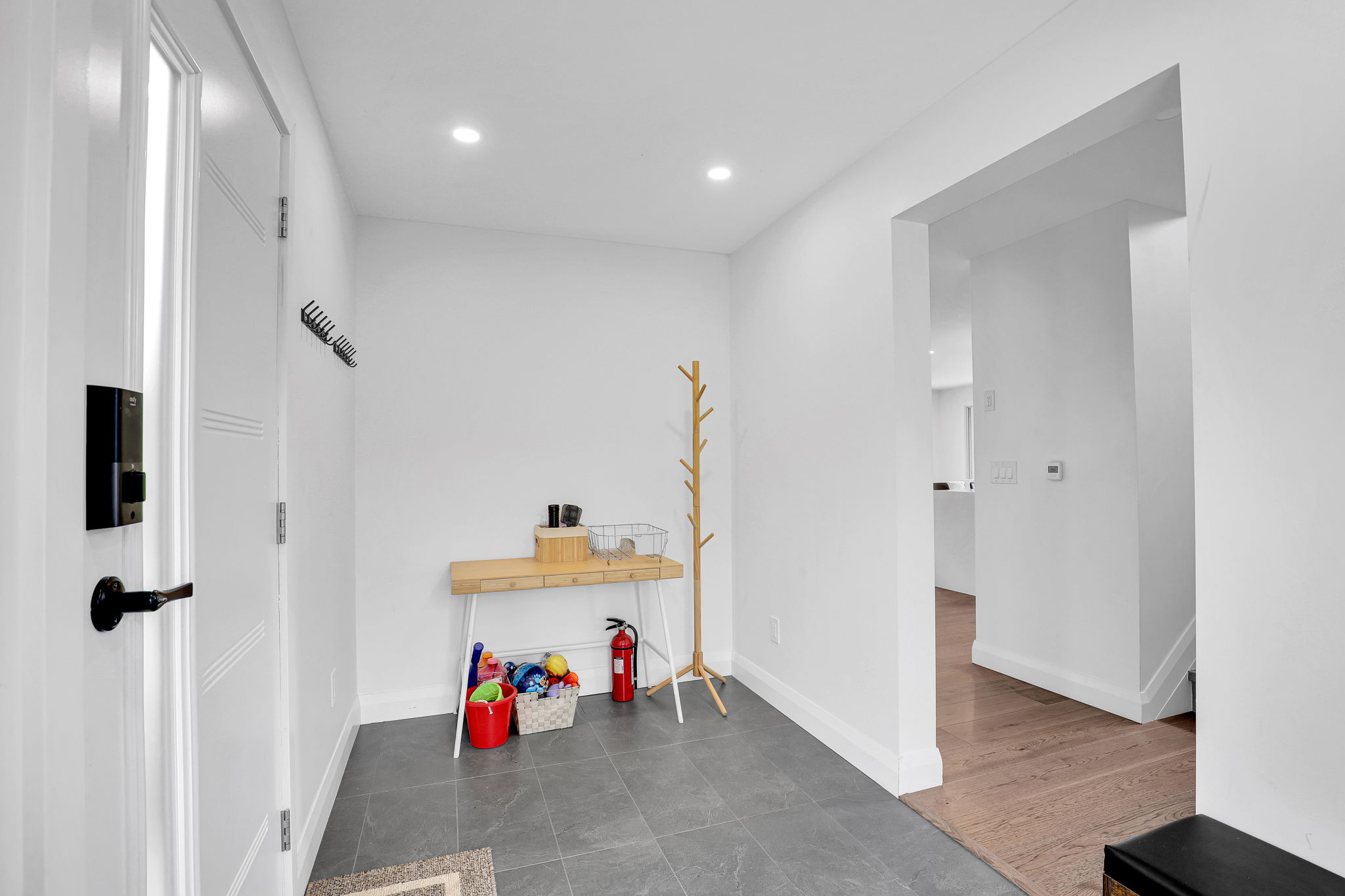  Photo 7