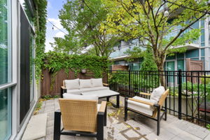  Photo 51