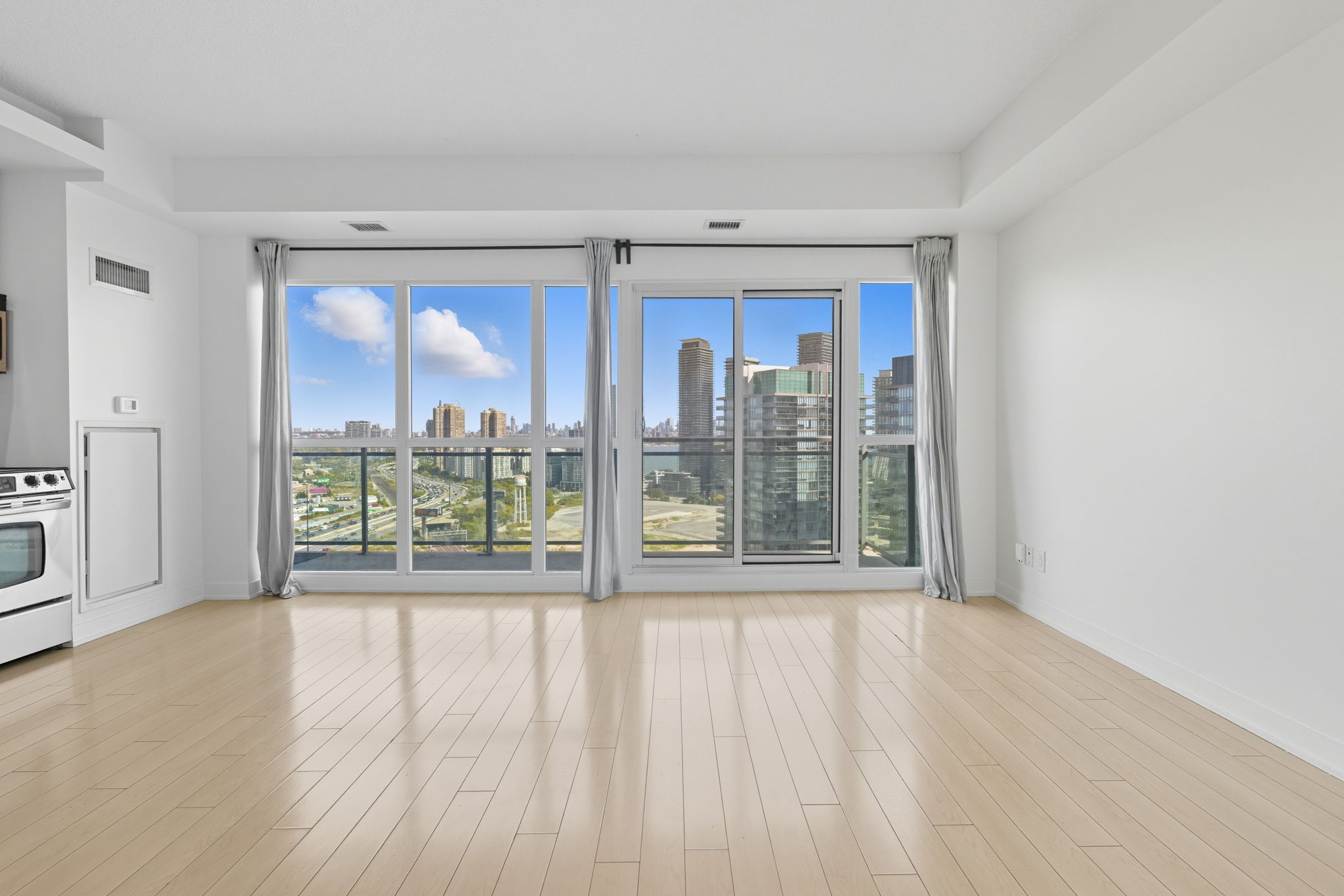 Toronto property showcase — delivered property photograph 5