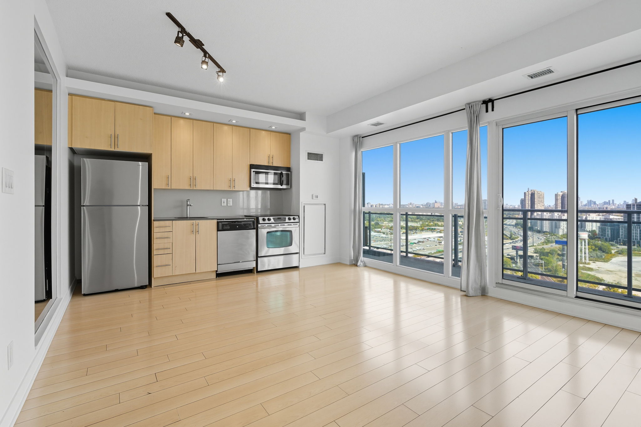 Toronto property showcase — delivered property photograph 6