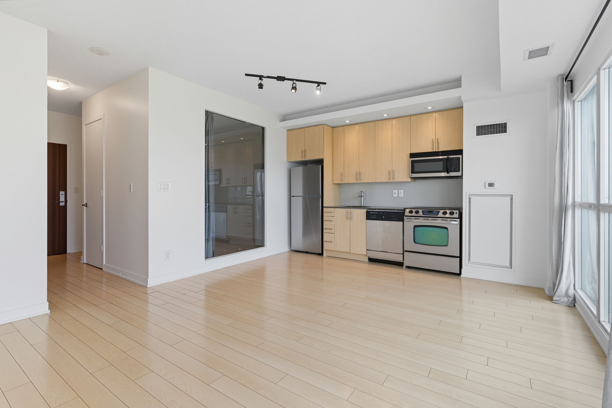 Toronto property showcase — delivered property photograph 7