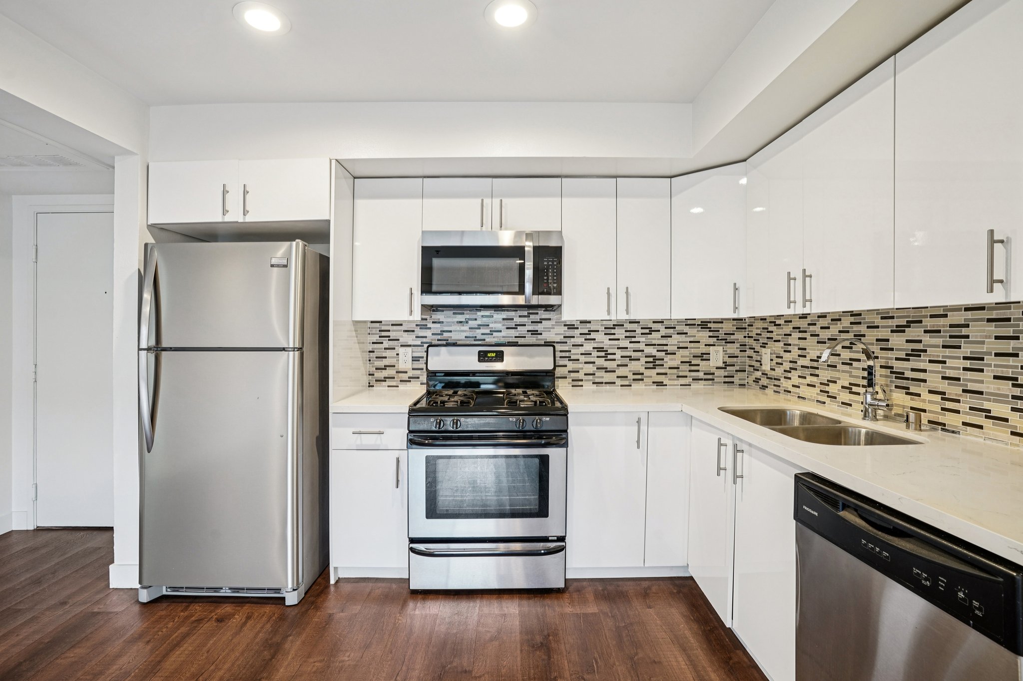 165 N Hoover St UNIT 302-S1511-003.jpg