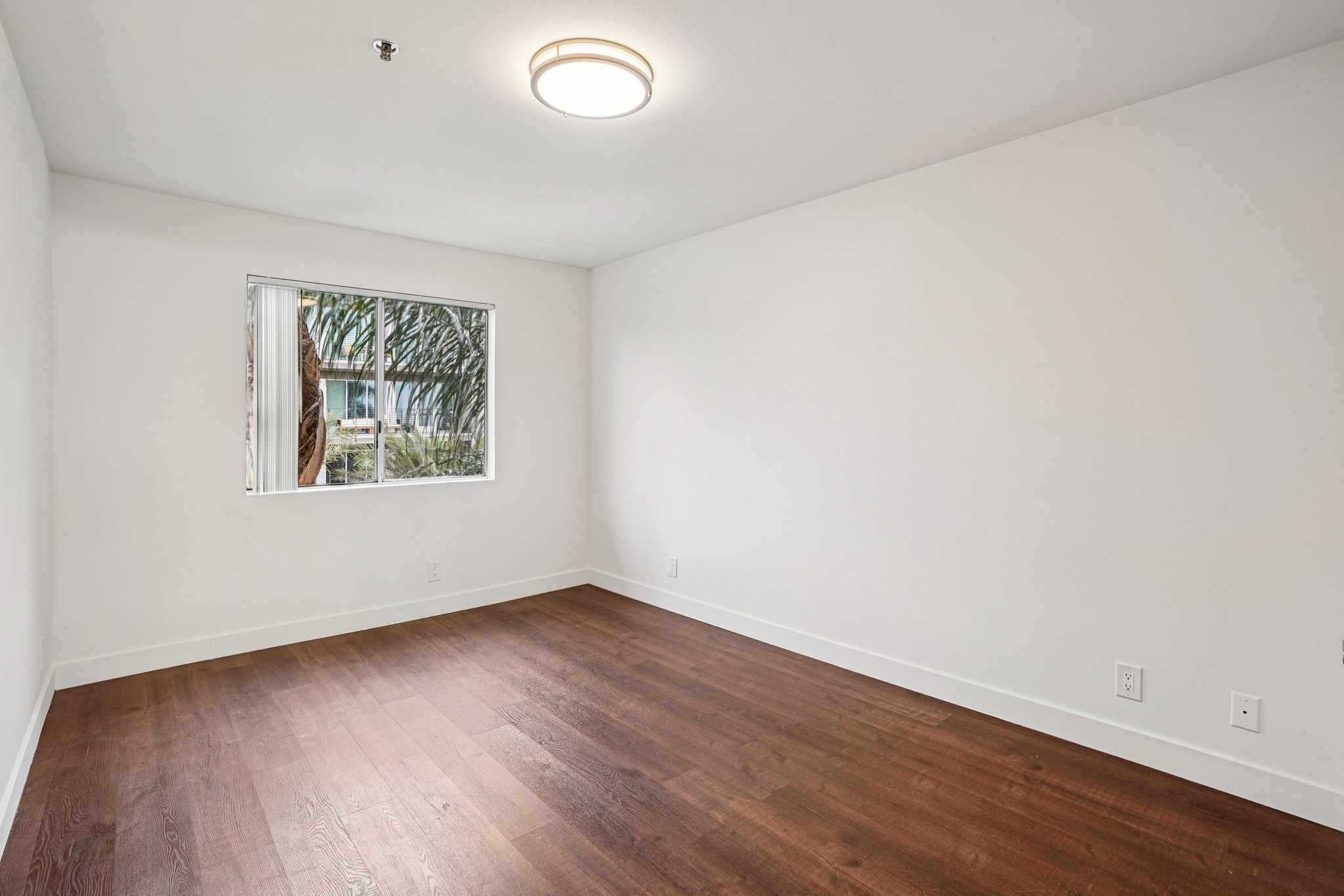 165 N Hoover St UNIT 302-S1511-008.jpg