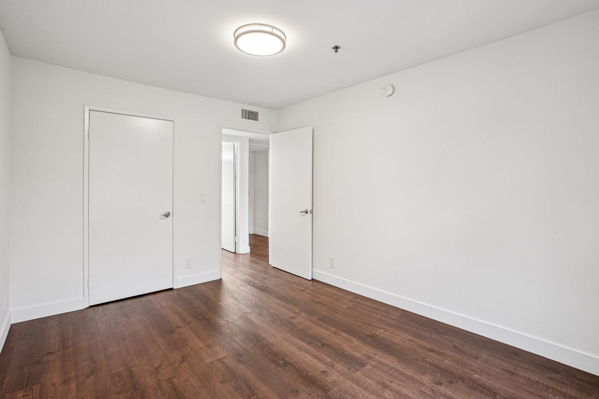 165 N Hoover St UNIT 302-S1511-009.jpg