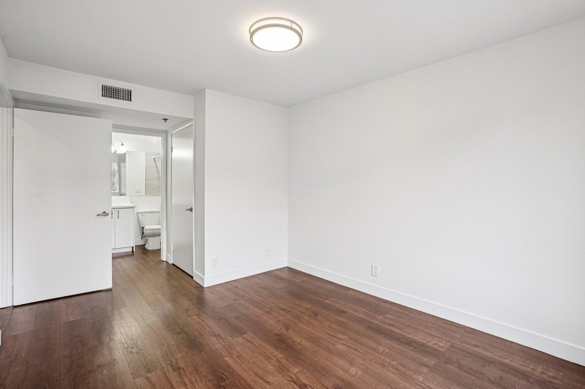 165 N Hoover St UNIT 302-S1511-011.jpg