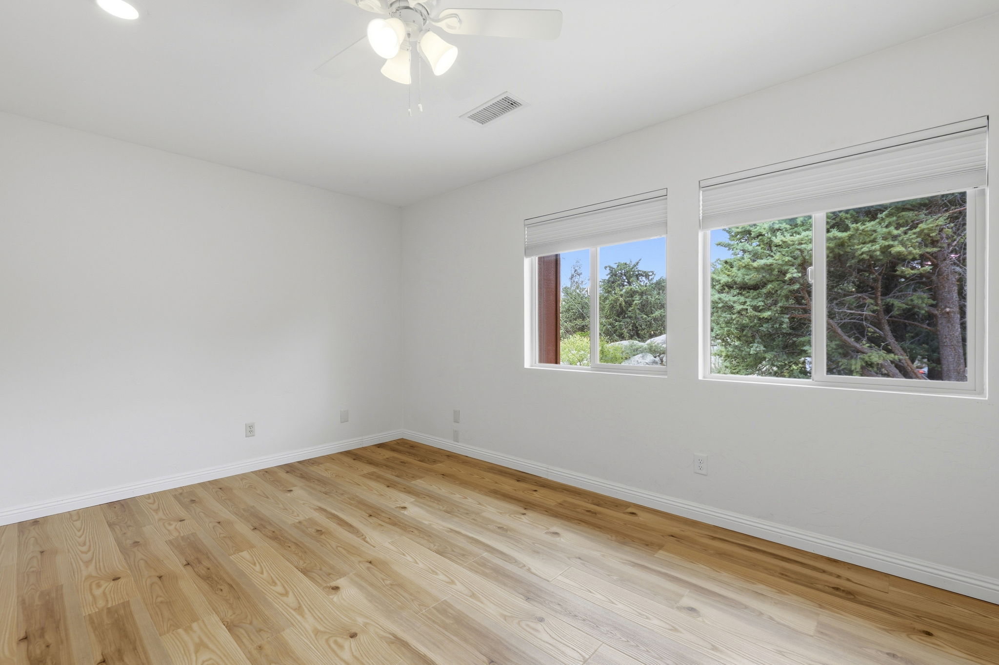 Guest Bedroom with En Suite