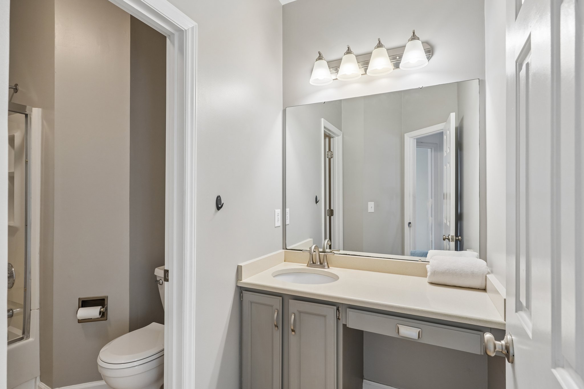 Prestwood Ln-S2906-044.jpg