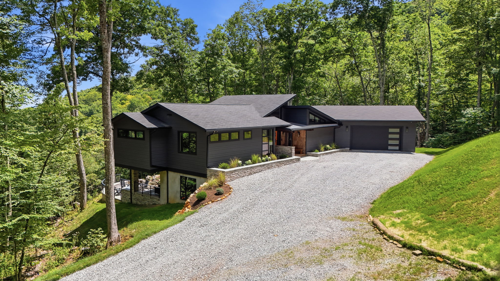 002_DJI_20260819010643_0355_D