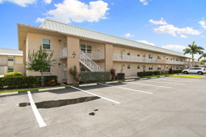  Photo 0