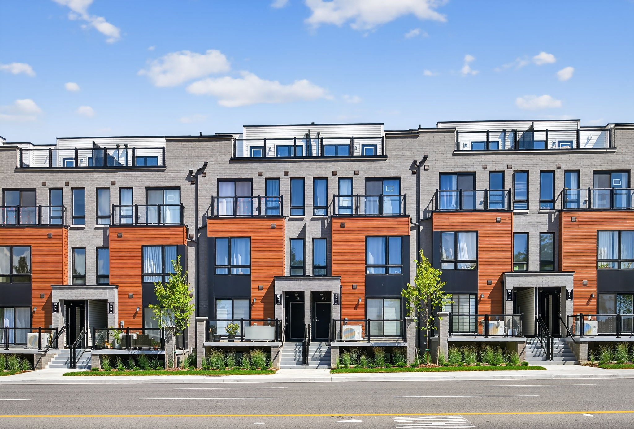 165 Tapscott Rd Unit 16 Toronto, ON M1B 0E8