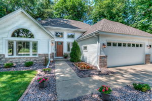  165 White Pine Rd, Lino Lakes, MN 55014, US Photo 1
