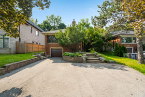 165 York Mills Rd