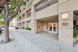 Jackson St #806-S1807-004.jpg