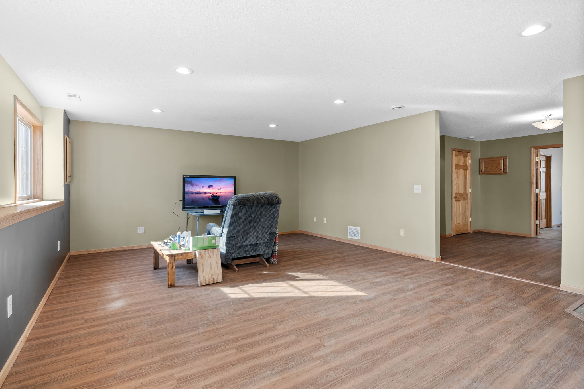 Photos - Interior & Exterior-28