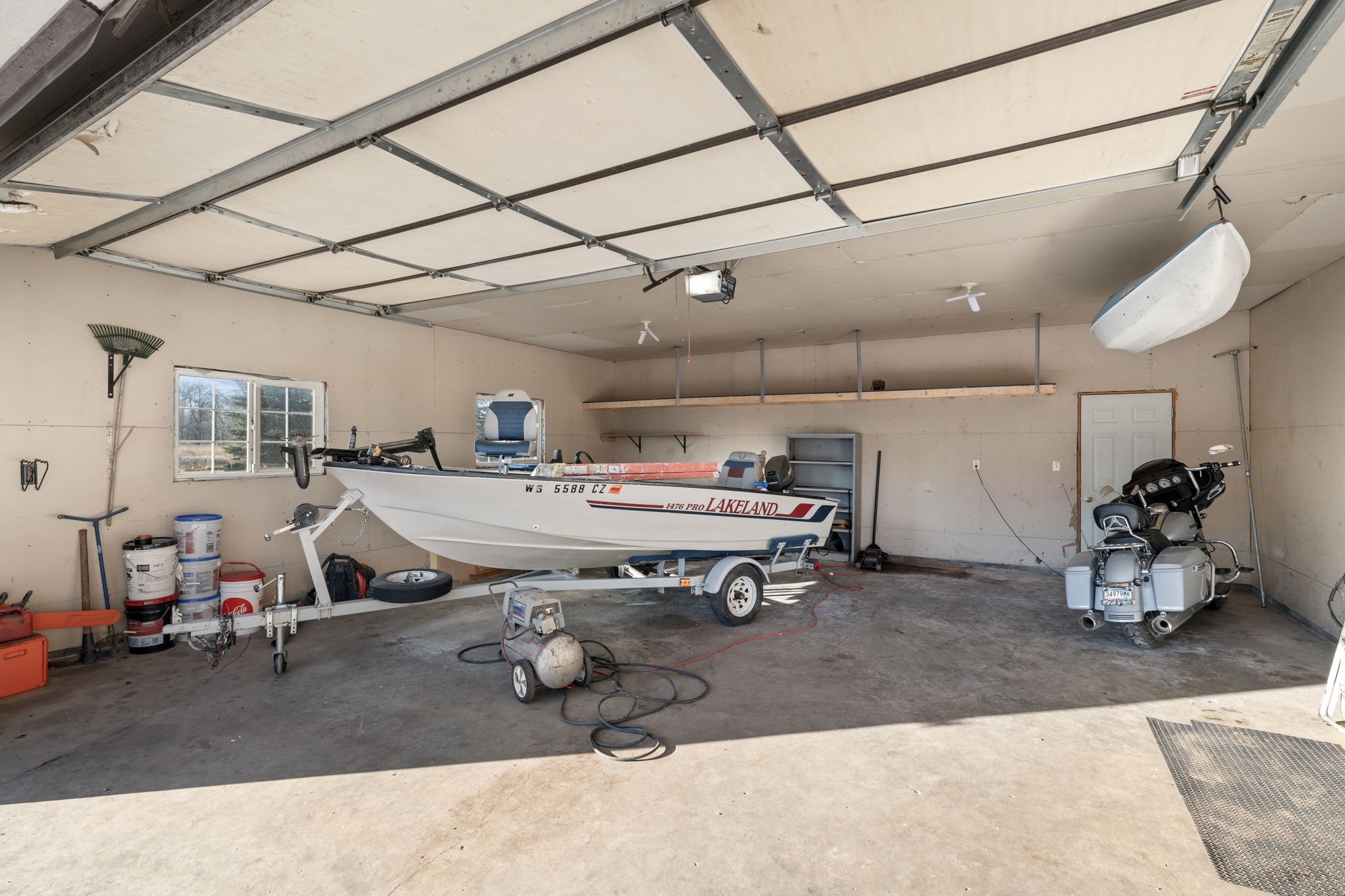 Photos - Interior & Exterior-33