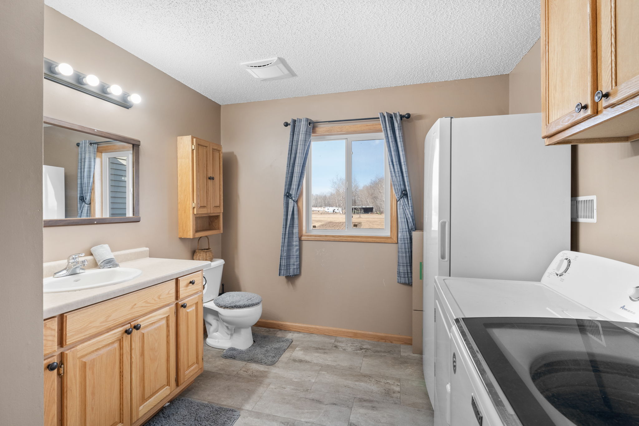 Photos - Interior & Exterior-8