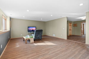 Photos - Interior & Exterior-28