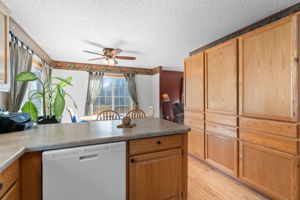 Photos - Interior & Exterior-17