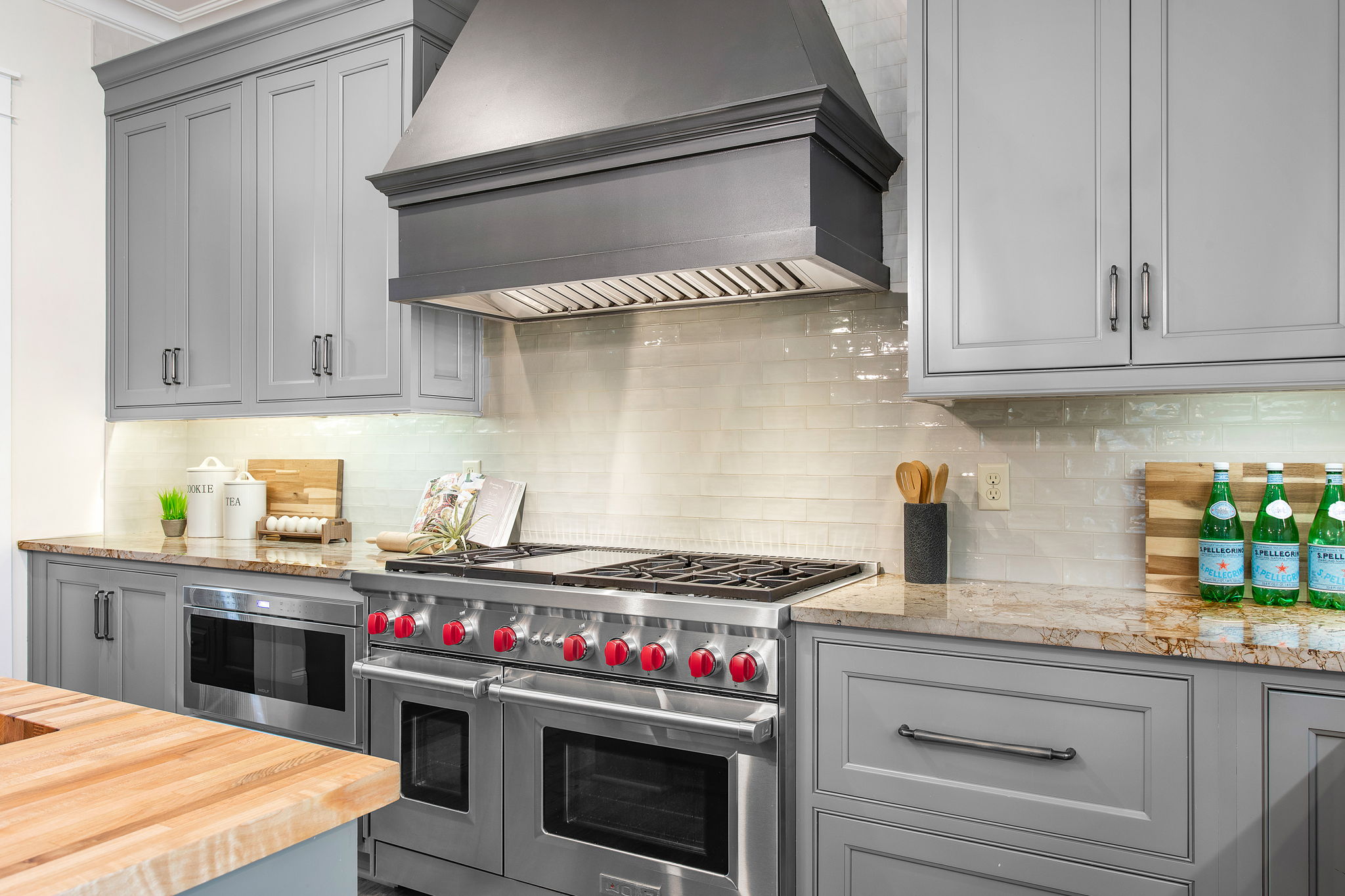 16-Kitchen Range