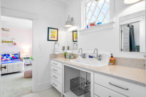 56-Jack and Jill Bath