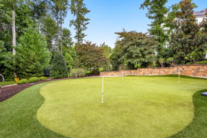 69-Putting Green