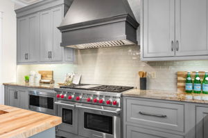 16-Kitchen Range