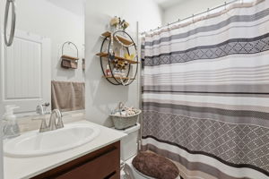 023_F8_1651 Key Largo Dr