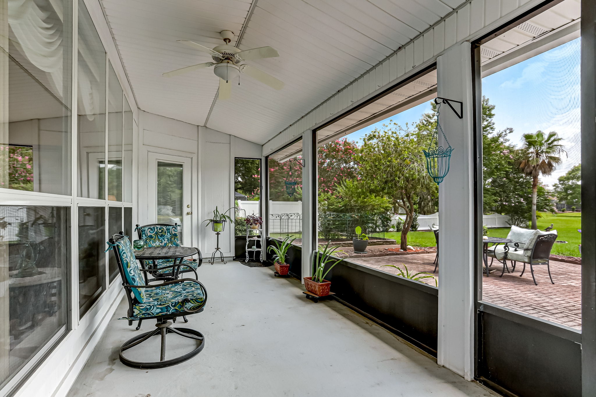 Screened-in Porch