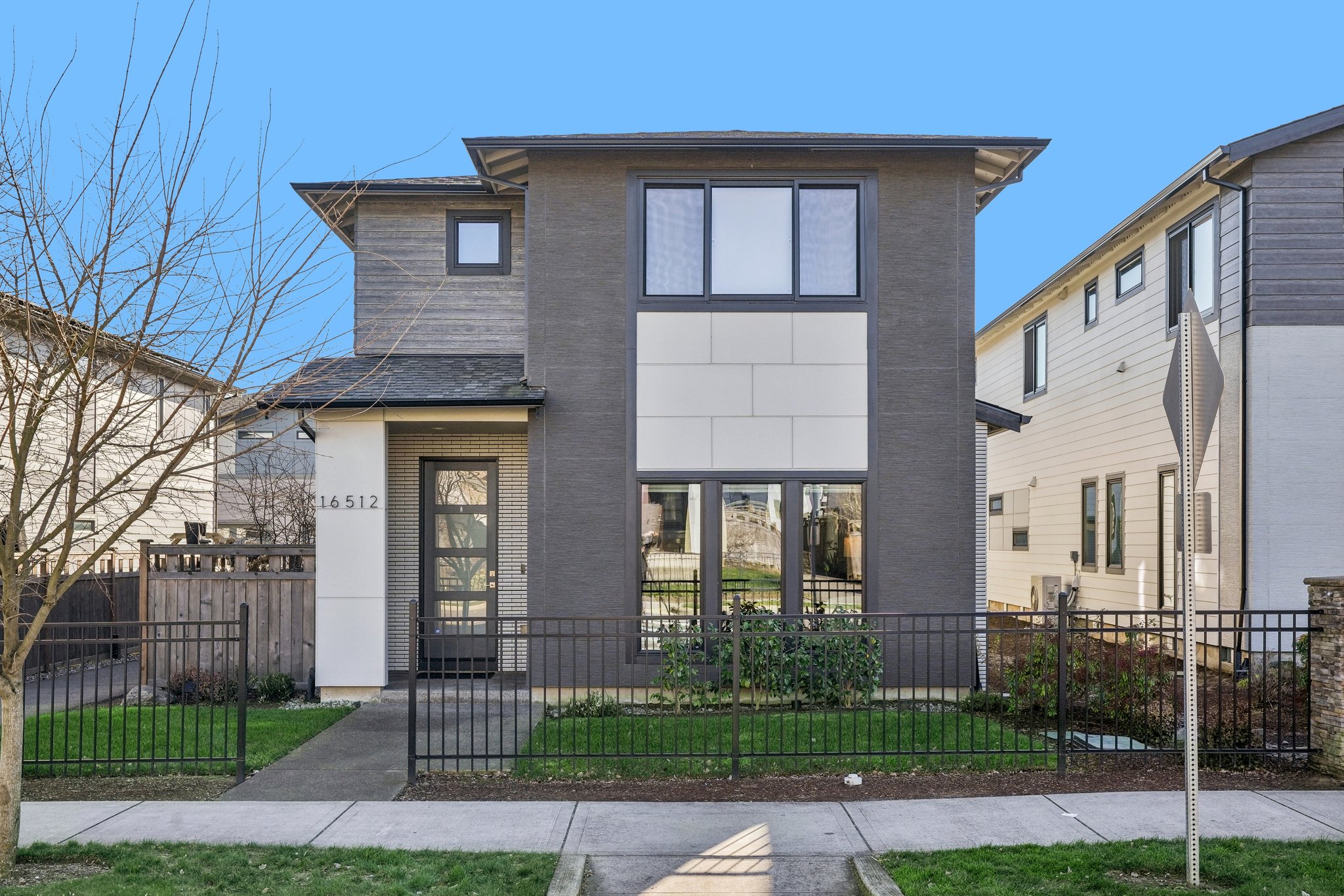 SE Pleasant Valley Pkwy-S2201-001.jpg