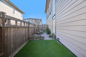 SE Pleasant Valley Pkwy-S2201-040.jpg