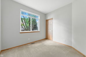 16517 Newbury Ct_010